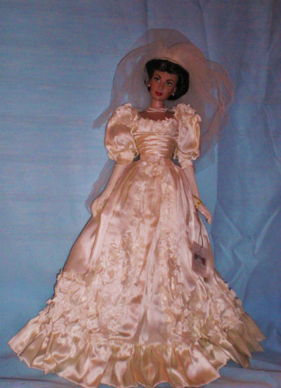 Scarlett O’Hare’s Wedding Gown – Around the World with Dolls